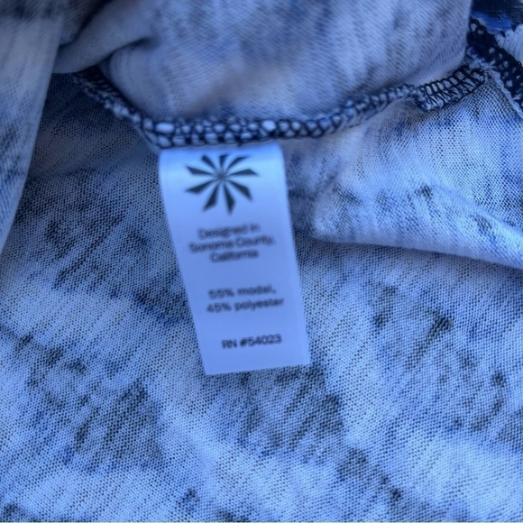 Athleta Blue Breezy Print Tie Dye Tank Top Size XXS - Picture 10 of 11